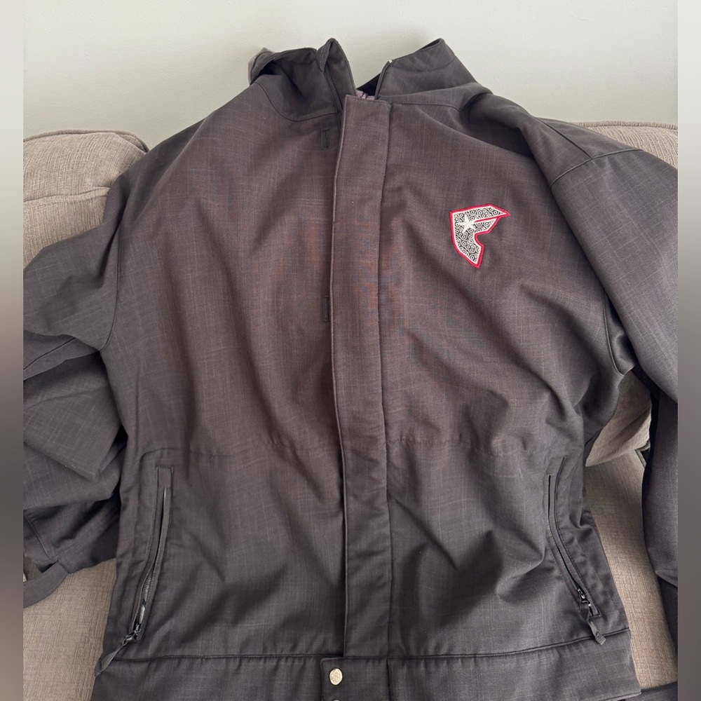 Men’s 686/Famous Stars and Strap jacket, size XL, vintage item, good condition